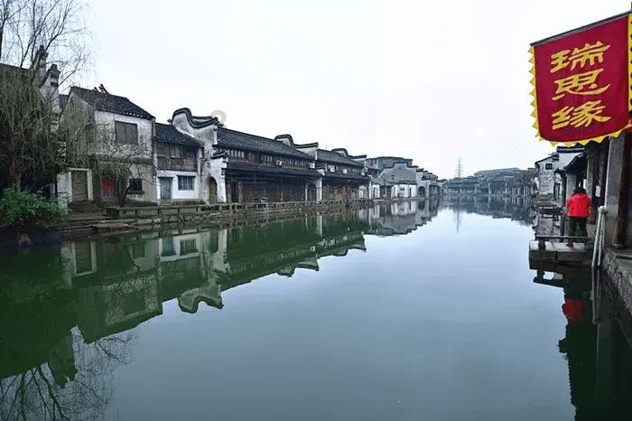 因为在4s店修车 没有年检可以上路么？